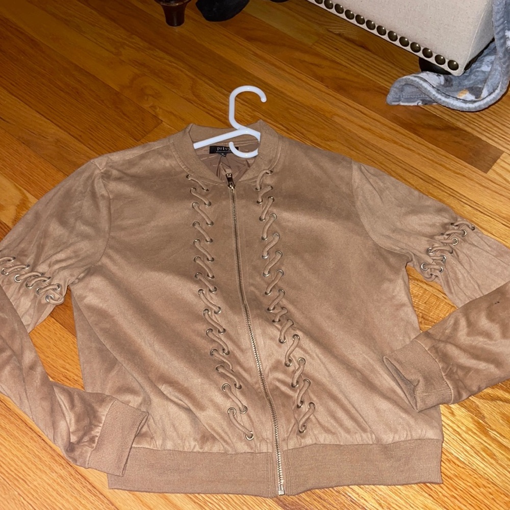 Gorgeous camel colored fancy zip up jacket